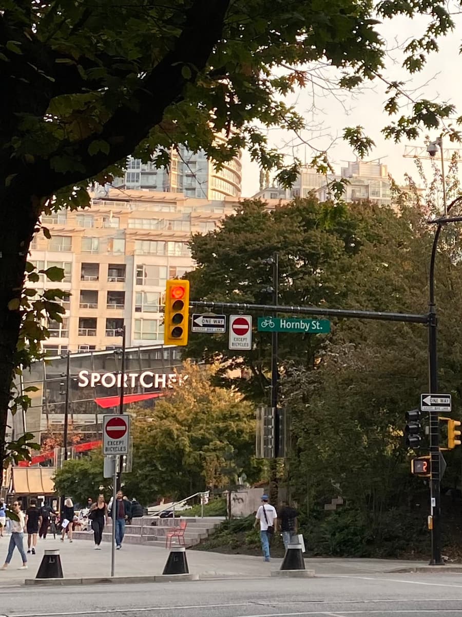 2022-oct-downtown-25